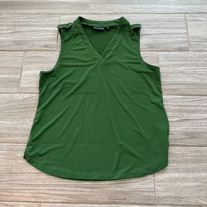 🔥3 for $5 7th Avenue Green Collared Tank Top Blouse